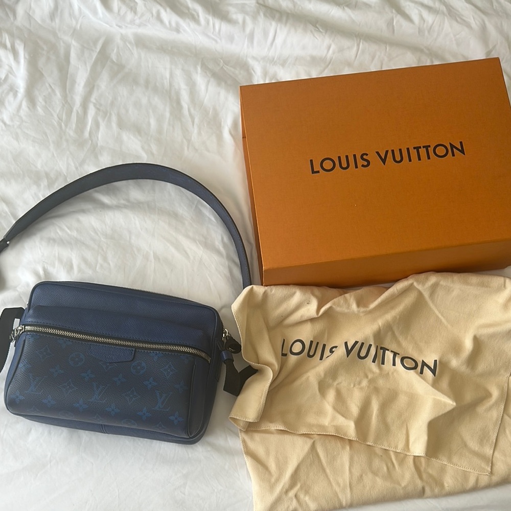 Louis Vuitton Outdoor Messenger Bag Monogram Taigarama